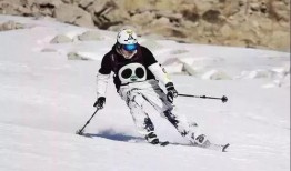 滑雪网红吃瓜视频大全,趣味横生，笑料百出